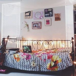 Urban Outfitters Bedding - Urban Outfitters Plum & Bow Twin XL Duvet Cover Urban Outfitters Bedding - Urban Outfitters Plum & Bow Twin XL Duvet Cover